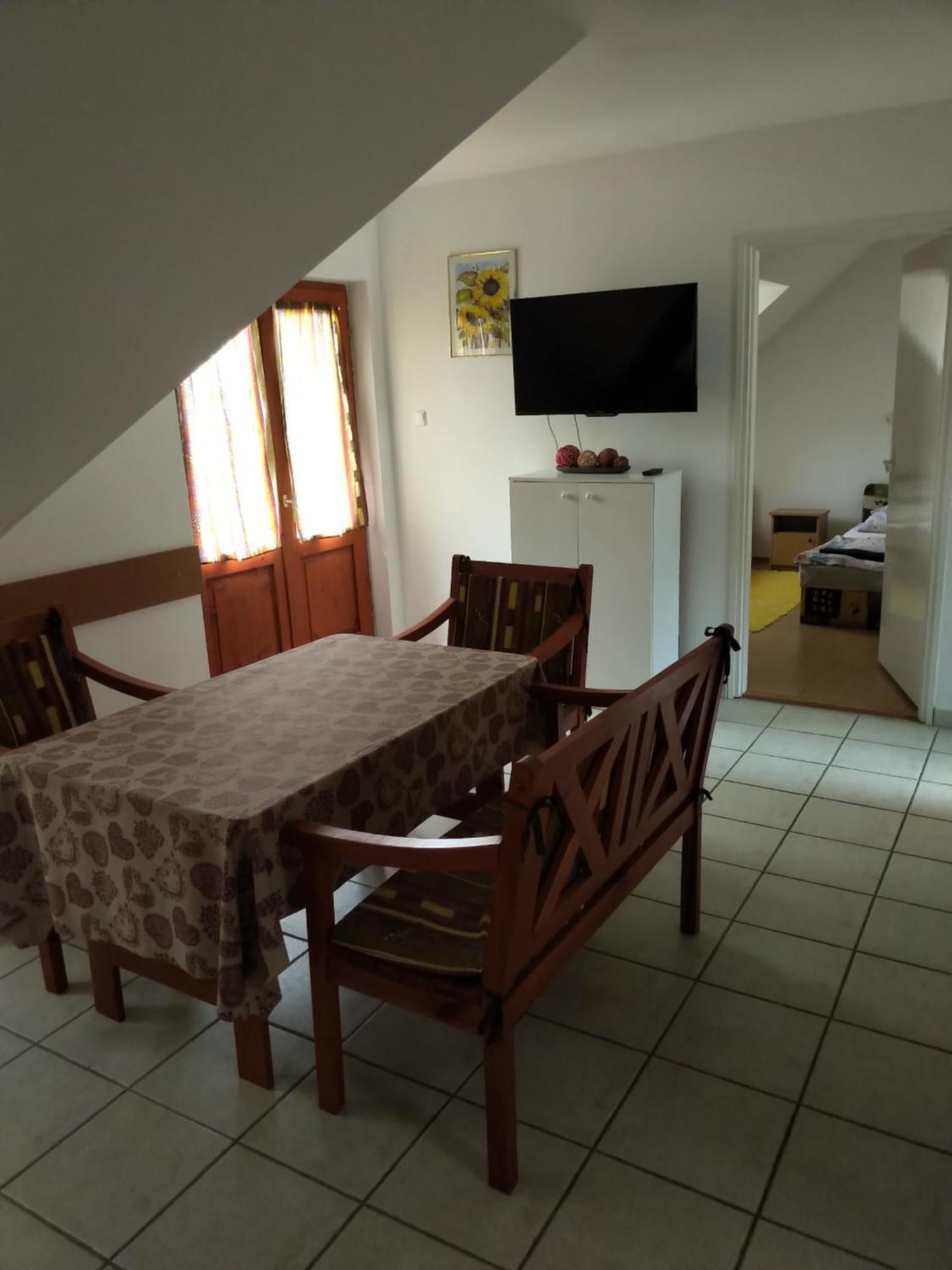 Reteshaz Strudelhaus Apartmanhaz Vonyarcvashegy Εξωτερικό φωτογραφία